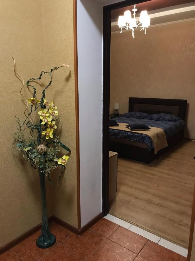 Rent Apartment In The Center Of Chernihiv Ngoại thất bức ảnh